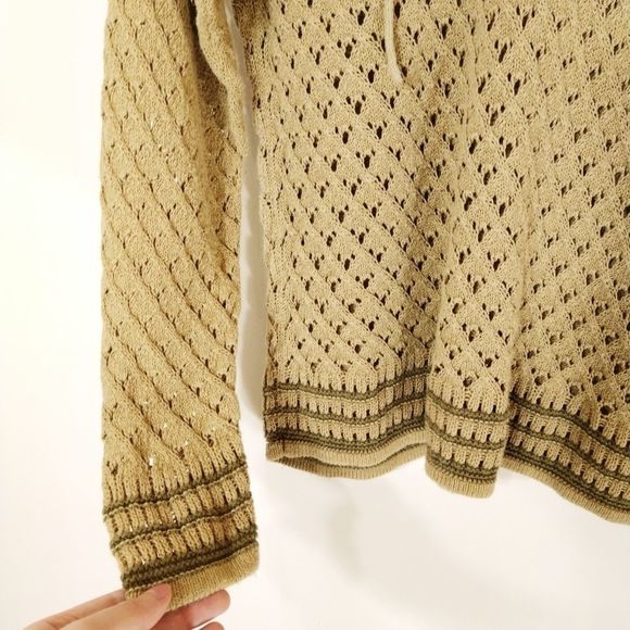 Woolrich Woman's Tan Crochet Hoodie Chic Cozy M - Picture 5 of 8